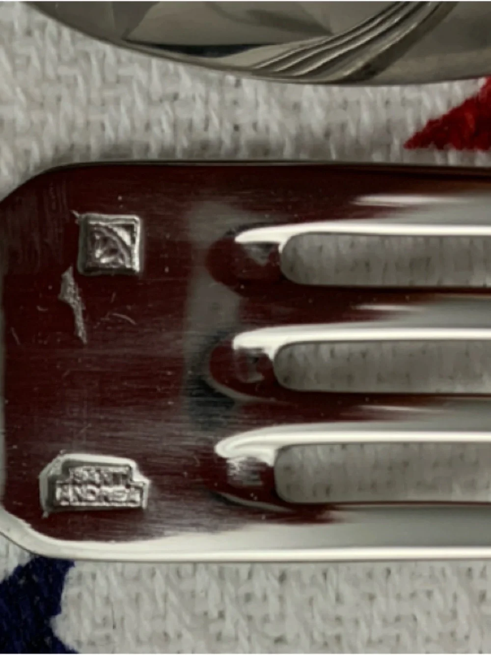 ONEIDA 18 Pc Set for 6 Guests - High End Dipping Party